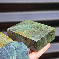 1kg Raw New Zealand Greenstone / Pounamu Carving Slices (R14B358)