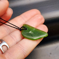 New Zealand Greenstone Pounamu Pendant Necklace (AJJC2326)
