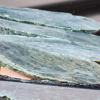 1kg Raw New Zealand Greenstone / Pounamu Carving Slices (R14B175)