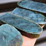 1kg Raw New Zealand Greenstone / Pounamu Carving Slices (R14B398)