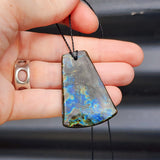 Natural Labradorite Toki Pendant Necklace (1BBB287)