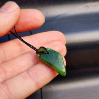 New Zealand Greenstone Pounamu Pendant Necklace (AJJC2332)