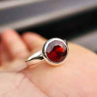 (M) Solid 925 Sterling Silver & 10mm Round Natural Garnet Signet Ring
