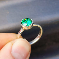 (Q) Solid 925 Sterling Silver & Natural Tourmaline Clawed Round Solitaire Ring