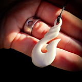 Natural Carved Maori Bone Carving Pendant Necklace - Twist Hook