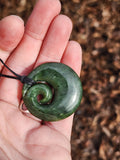 NZ Greenstone Pounamu Round Koru Pendant Necklace (N925)