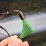 NZ Greenstone Pounamu Double Binding Arrow Head Pendant Necklace (N410)
