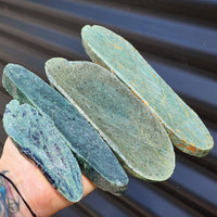1kg Raw New Zealand Greenstone / Pounamu Carving Slices (R14B214)