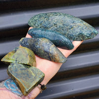 1kg (BUTTS) Raw New Zealand Greenstone / Pounamu Carving Slices (R14B427)