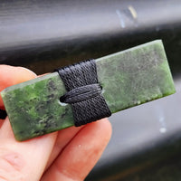 NZ Greenstone Pounamu Toki Pendant Necklace (N375)