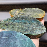 1kg Raw New Zealand Greenstone / Pounamu Carving Slices (R14B486)