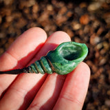 Natural Jade Kakara Shell Pendant Necklace (N1076)
