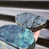 1kg Raw New Zealand Greenstone / Pounamu Carving Slices (R14B502)