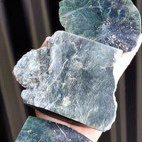 1kg Raw New Zealand Greenstone / Pounamu Carving Slices (R14B250)