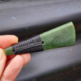 NZ Greenstone Pounamu Toki Pendant Necklace (N390)