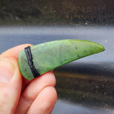NZ Greenstone Pounamu Tooth Pendant Necklace (N442)