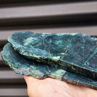 1kg Raw New Zealand Greenstone / Pounamu Carving Slices (R14B222)