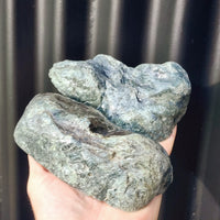 1.35kg Raw New Zealand Greenstone / Pounamu Carving Slices (R14B249)