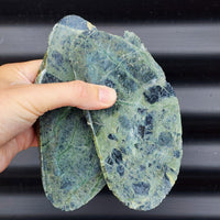 1kg Raw New Zealand Greenstone / Pounamu Carving Slices (R14B170)