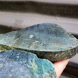 1kg Raw New Zealand Greenstone / Pounamu Carving Slices (R14B495)