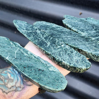 1kg Raw New Zealand Greenstone / Pounamu Carving Slices (R14B205)