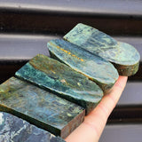 1kg Raw New Zealand Greenstone / Pounamu Carving Slices (R14B348)