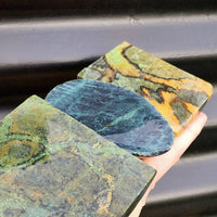 1kg (BUTTS) Raw New Zealand Greenstone / Pounamu Carving Slices (R14B352)