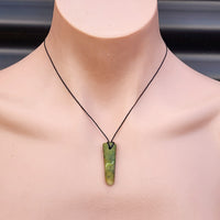 New Zealand Greenstone Pounamu Pendant Necklace (AJJC2315)