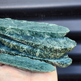 1kg Raw New Zealand Greenstone / Pounamu Carving Slices (R14B205)