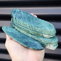 1kg Raw New Zealand Greenstone / Pounamu Carving Slices (R14B209)