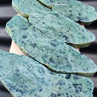 1kg Raw New Zealand Greenstone / Pounamu Carving Slices (R14B194)