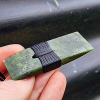 NZ Greenstone Pounamu Toki Pendant Necklace (N375)