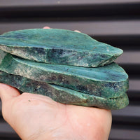 1kg Raw New Zealand Greenstone / Pounamu Carving Slices (R14B234)