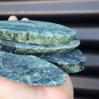 1kg Raw New Zealand Greenstone / Pounamu Carving Slices (R14B210)