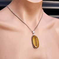 Silver Plated Natural Tiger Eye Handmade Oval Shaped Necklace (30X43)