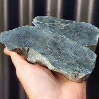 1.35kg Raw New Zealand Greenstone / Pounamu Carving Slices (R14B249)