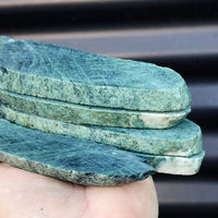 1kg Raw New Zealand Greenstone / Pounamu Carving Slices (R14B209)