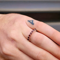 (R) Solid 925 Sterling Silver & Natural Garnet 7x Setting Band Ring