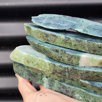1kg Raw New Zealand Greenstone / Pounamu Carving Slices (R14B154)