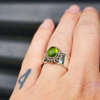 (R) Solid Sterling Silver & Natural Peridot Handmade Rustic Solitaire Ring