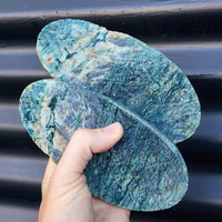 1kg Raw New Zealand Greenstone / Pounamu Carving Slices (R14B207)