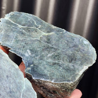 1.35kg Raw New Zealand Greenstone / Pounamu Carving Slices (R14B249)