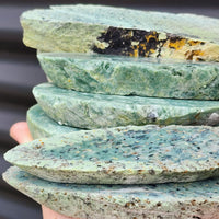 1kg Raw New Zealand Greenstone / Pounamu Carving Slices (R14B216)