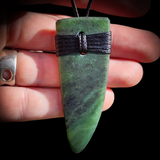 NZ Greenstone Pounamu Niho Tooth Pendant Necklace (N703)